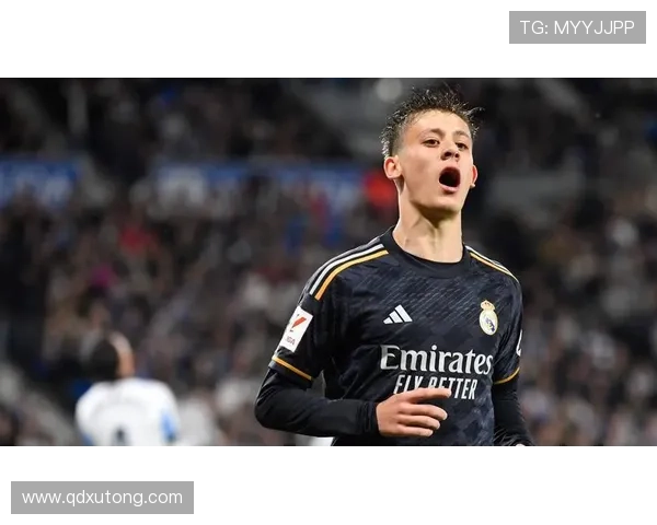 皇马中场断球后防守体系失衡，控场优势难掩攻防转换漏洞